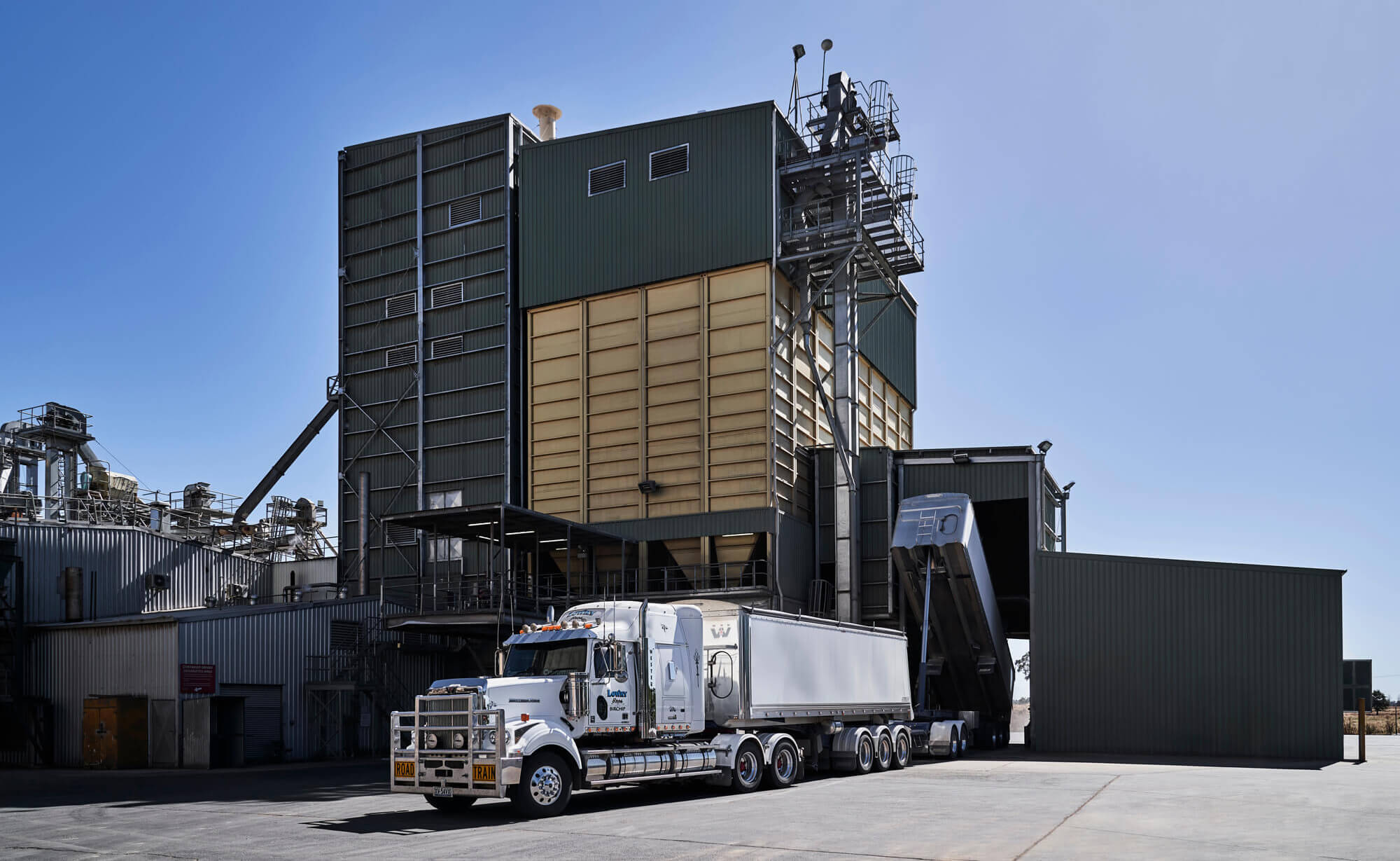 Feed delivery departing the Southern Stockfeeds plant in Bridgewater Victoria